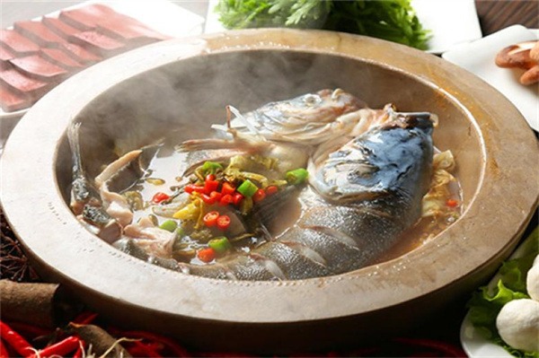 昕时器云南石锅鱼加盟